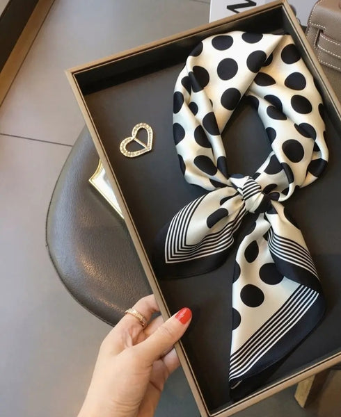 Tomorrow Fashion Scarf 495504