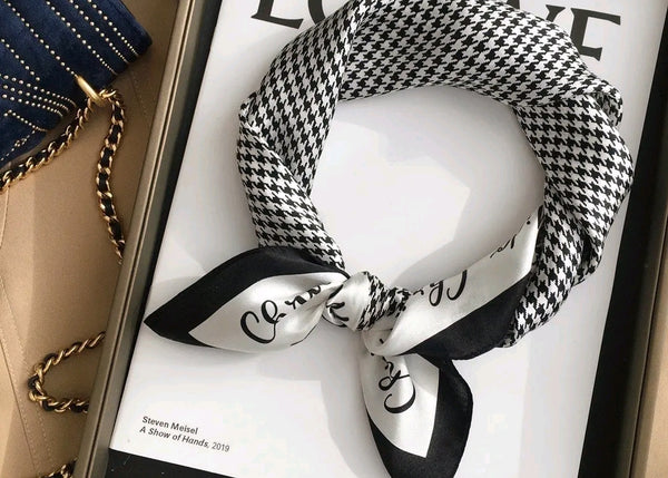 Tomorrow Fashion Scarf 495515